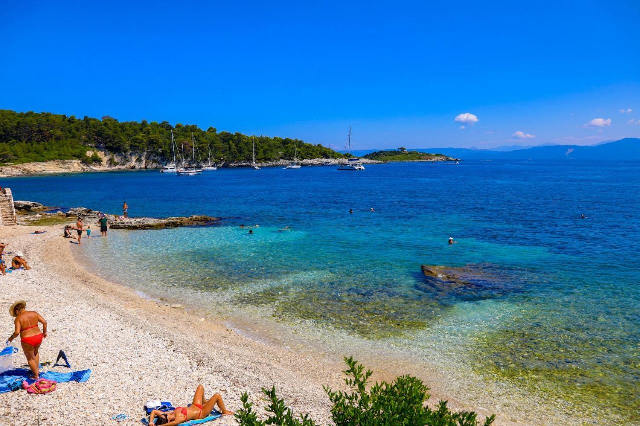 Plagia