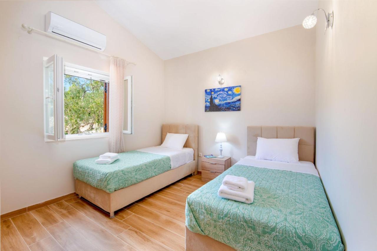Plagia Villa Gaios